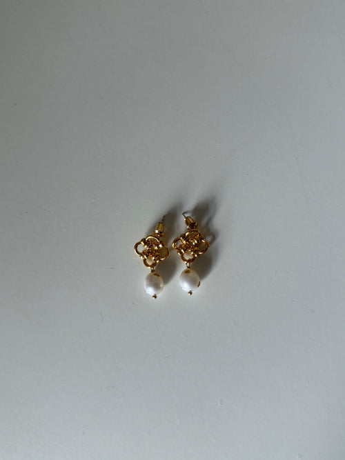 Aurora pearl earrings